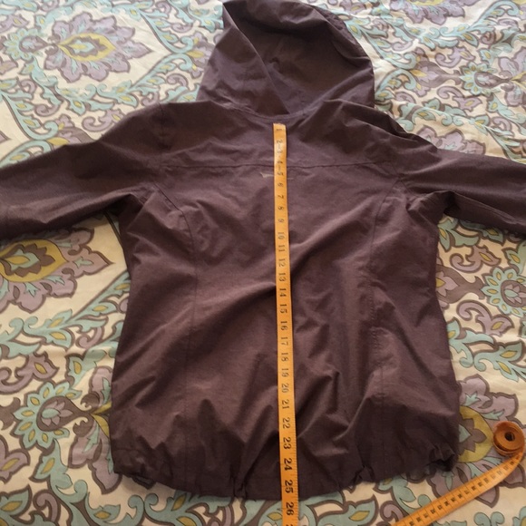 Light packable rain coat - Picture 4 of 6